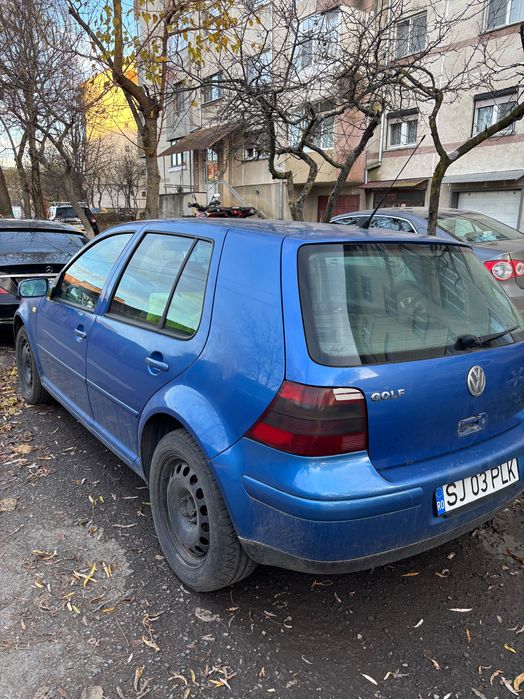 Vând autoturism vw golf 4