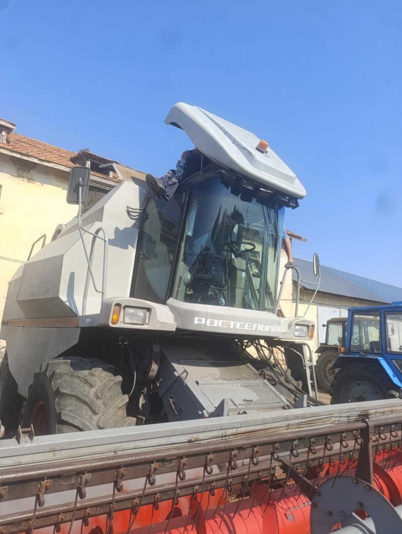 Комбайн Вектор 410