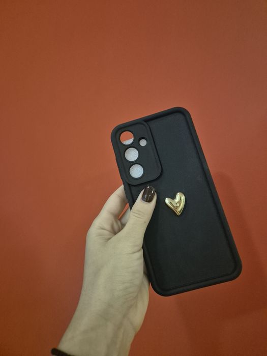 Силиконов кейс с 3д сърце