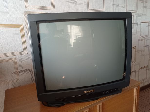 Телевизор SHARP DV-5450SC с дист.  пультом в рабочем состоянии.