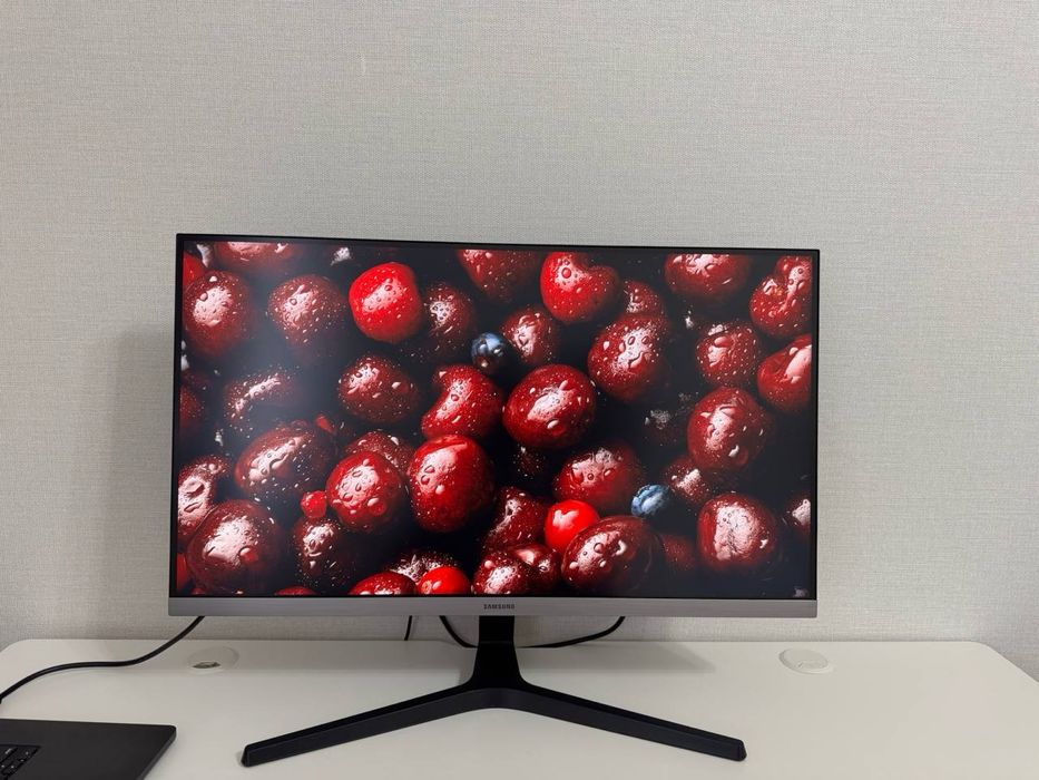 Монитор Samsung 28’