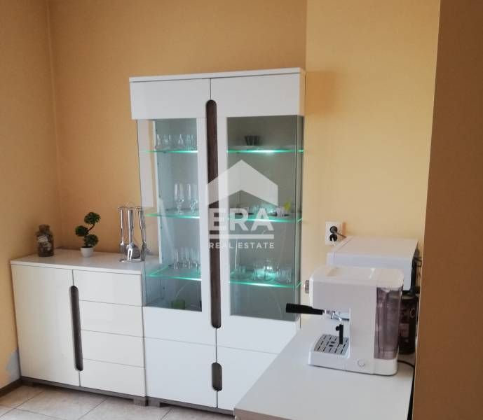 Дава се под наем Тристаен апартамент в София, Слатина - 84 кв.м за 700 € - Снимка #2