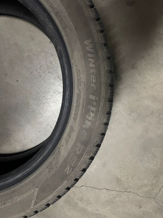 Продам шины зимние шипы Hankook