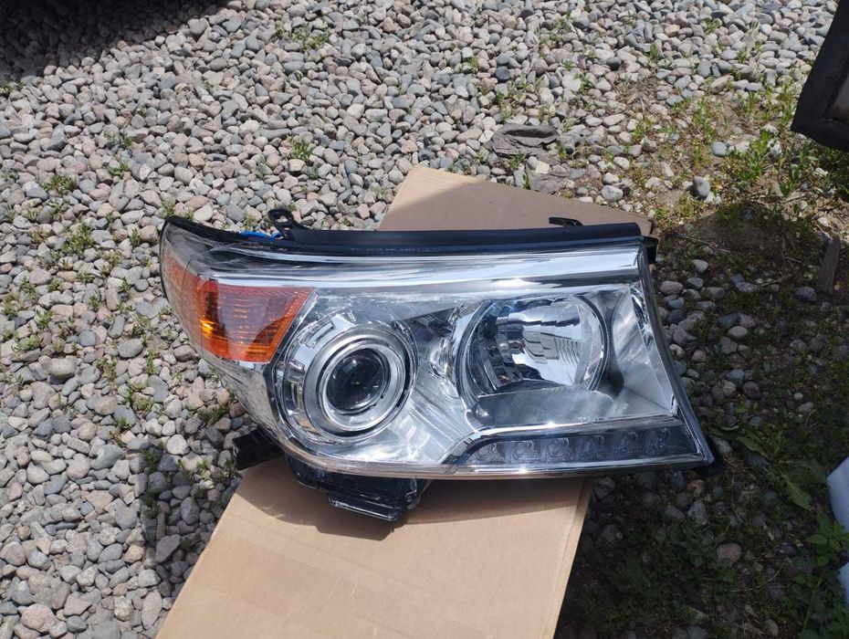 Фара передний Тойота Лан Крузер / Toyota Cruiser 200