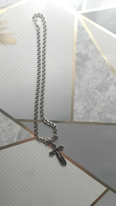 Срочно продам серебреннную цепь