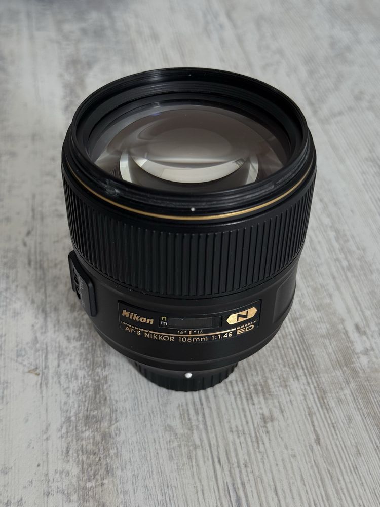 Nikon 105mm f/ 1.4 ED