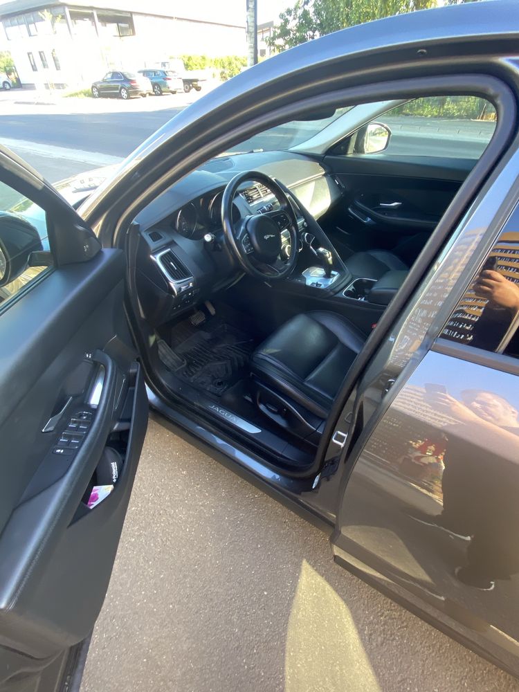 Vand jaguar e-pace fara schimburi