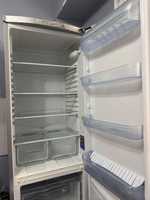 Продам холодильник Индезит