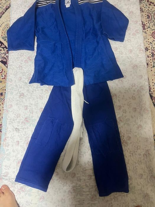 Продам кимоно детский