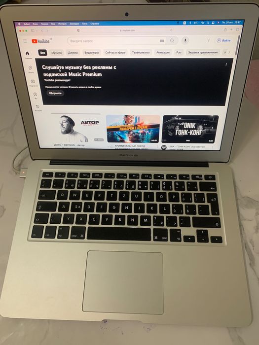 Ноутбук Макбук в отличном состоянии