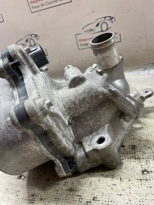 pompa apa renault arkana  1.6 benzina 2022