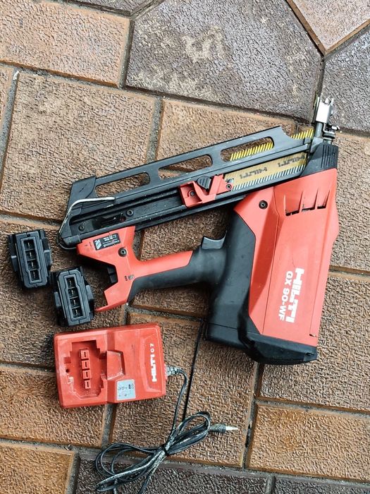 HILTI GX 90-WF  , pistol de pușcat cuie în lemn  , până la 90 mm lungi