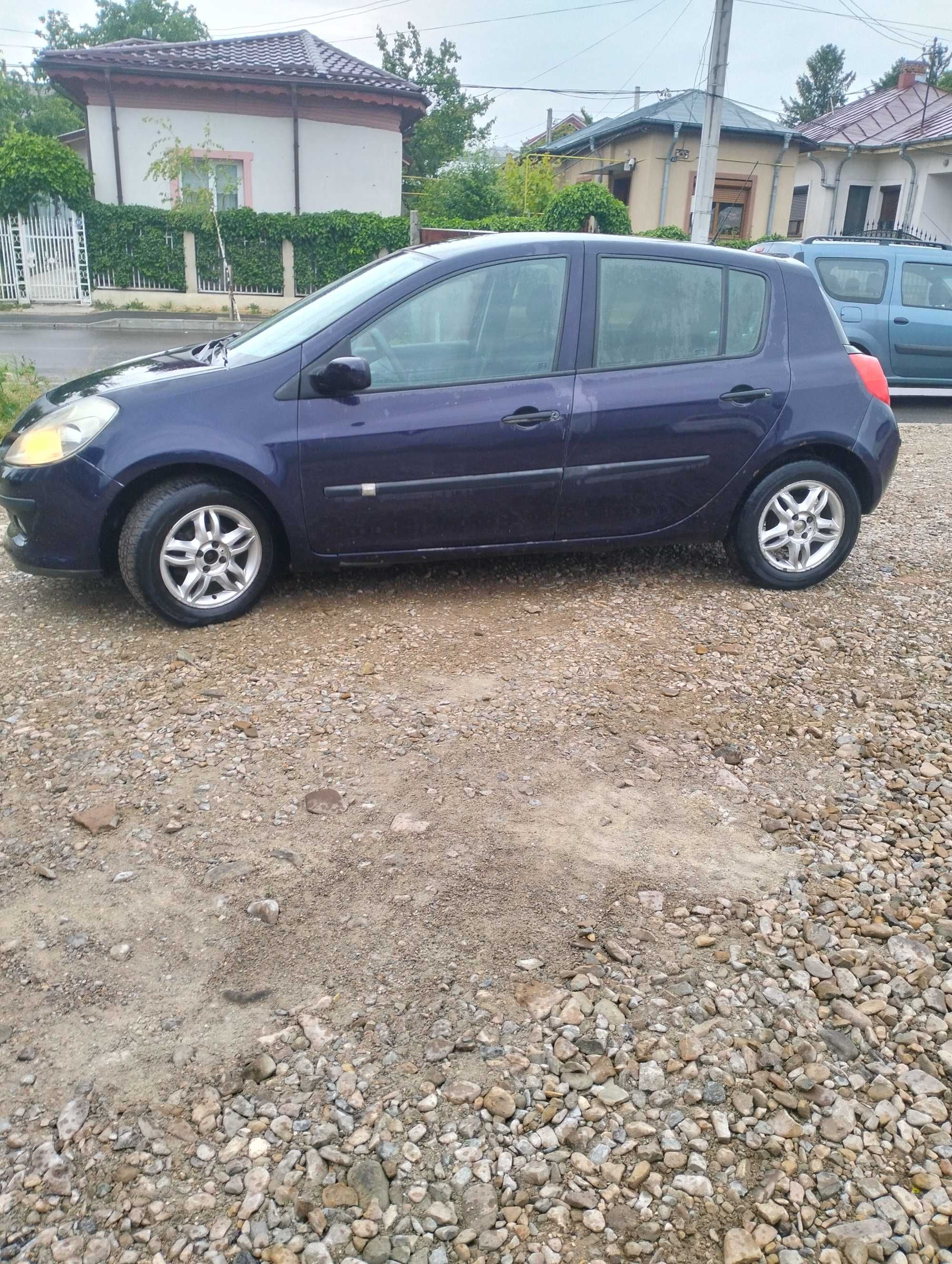 Clio 3   1.4 gpl  200u