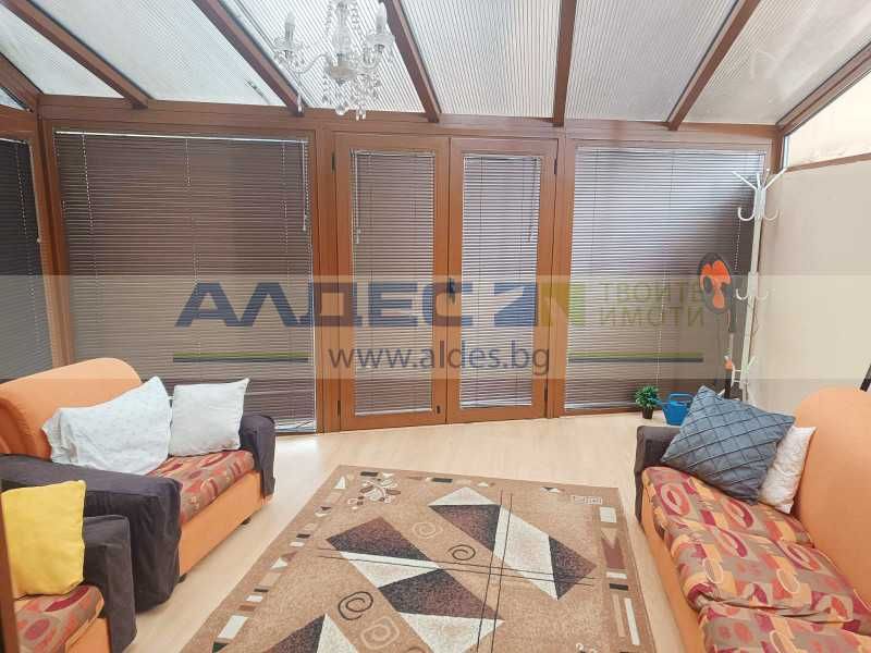 Дава се под наем Тристаен апартамент в София, Център - 125 кв.м за 750 € - Снимка #4