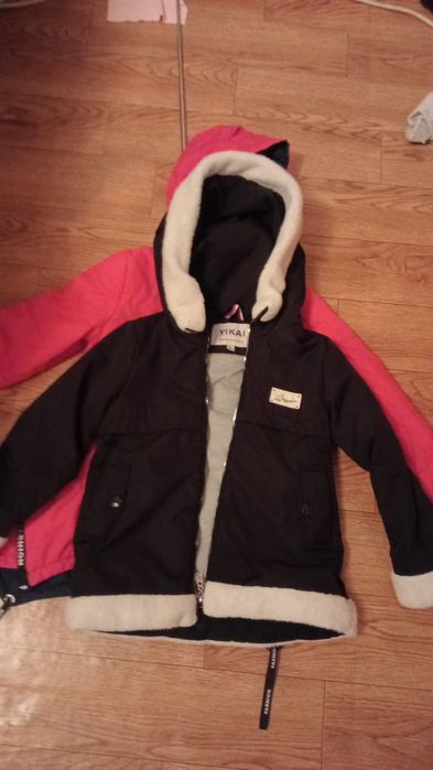 Отдам даром детские куртки