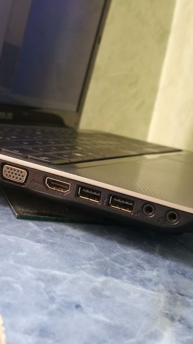 Лаптоп Asus A52F