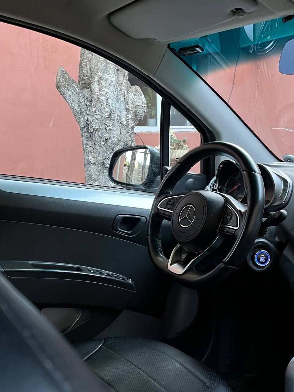 Продаётся автомобиль спарк