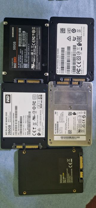 Varietati ssd 256/500 GB /memorii ram laptop 4/8/16GB ram 2400/2666mhz