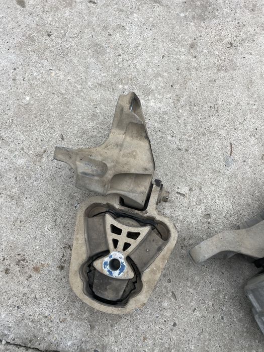 Suport motor / cutie / accesorii / antibalans Ford Mondeo MK5 kuga 2.0