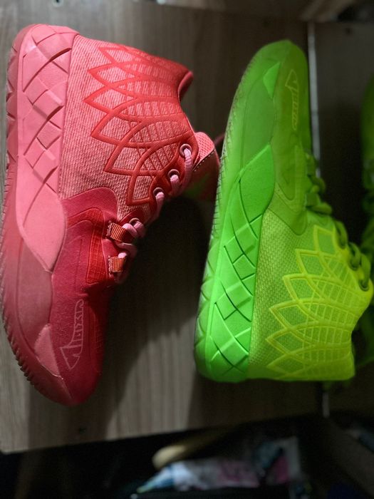 Продаю стильные кроссовки Li-Ning (42р)  в отличном состоянии 


---