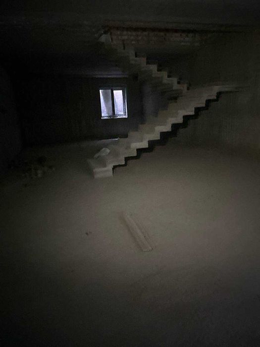 Катеж сотилади Урикзорда Масжиди оркасида