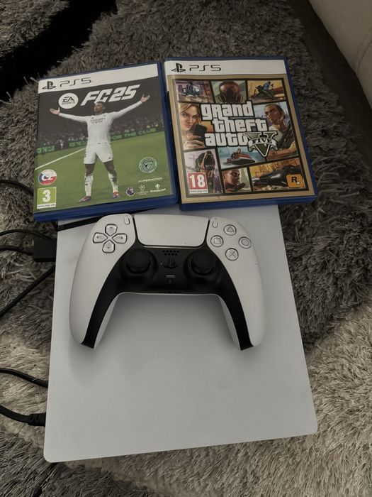 Vand ps 5,folosit 2-3 saptamani, cu tot cu jocuri si consola