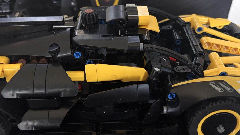 Lego Buggati 42151 техник