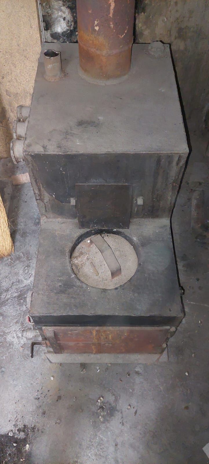 Печка для твёрдого топливо можно подключать тент под электричиство
