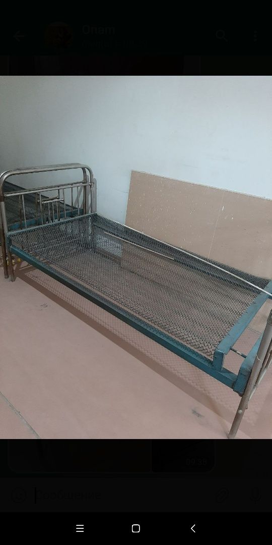 Продам железную кровать.
