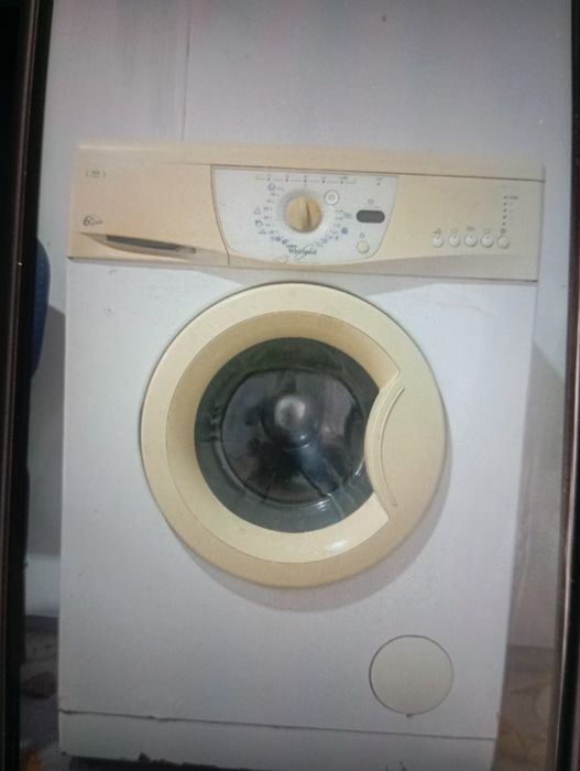 Продам стиральную машинку Вирпул.