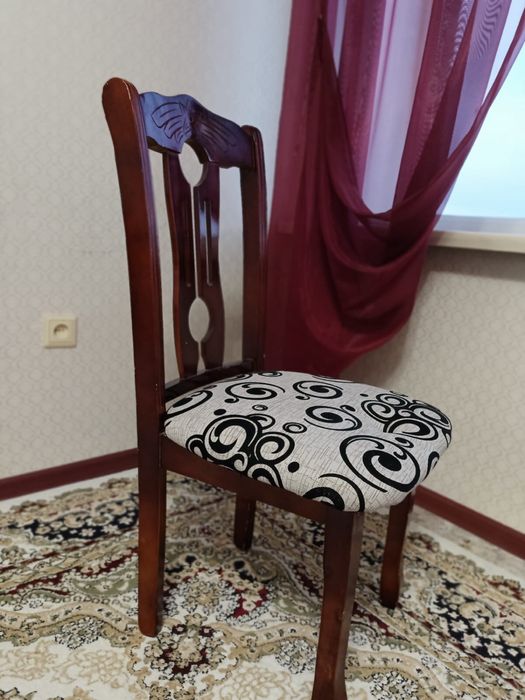 Продам стулья 6 штук