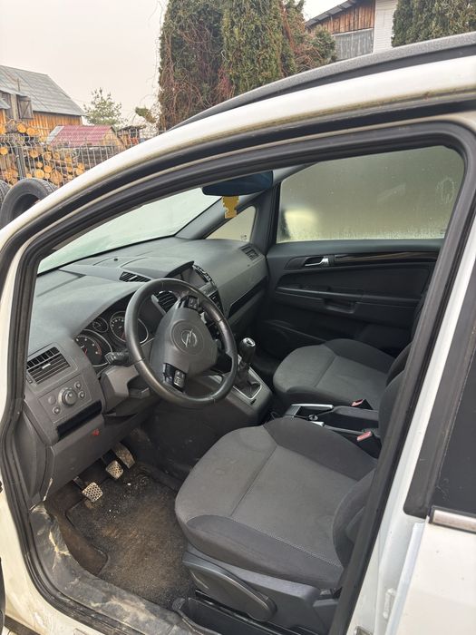 Opel zafira 1.7