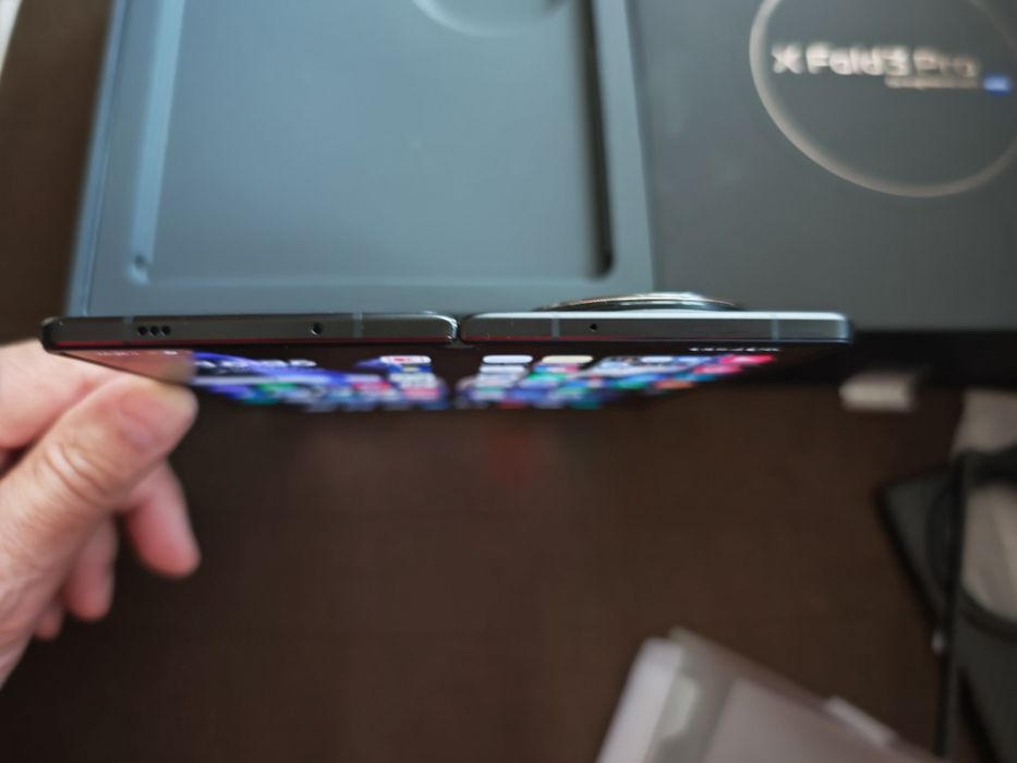 Vivo X Fold 3 Pro 16/512 глобален с български език