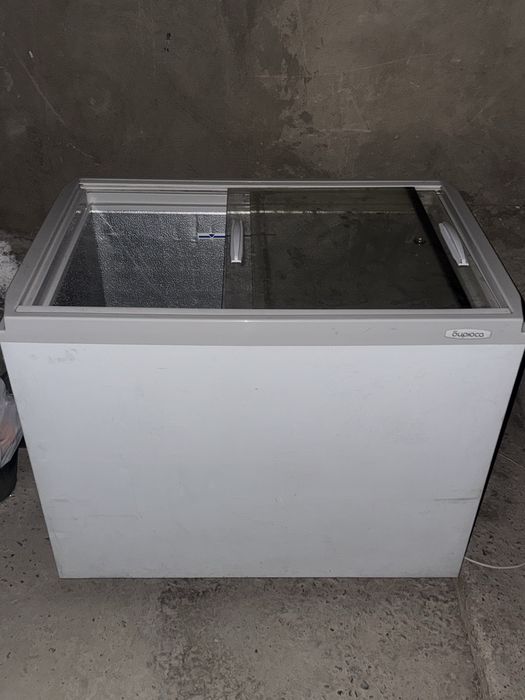 Морозильник в отличном состояний