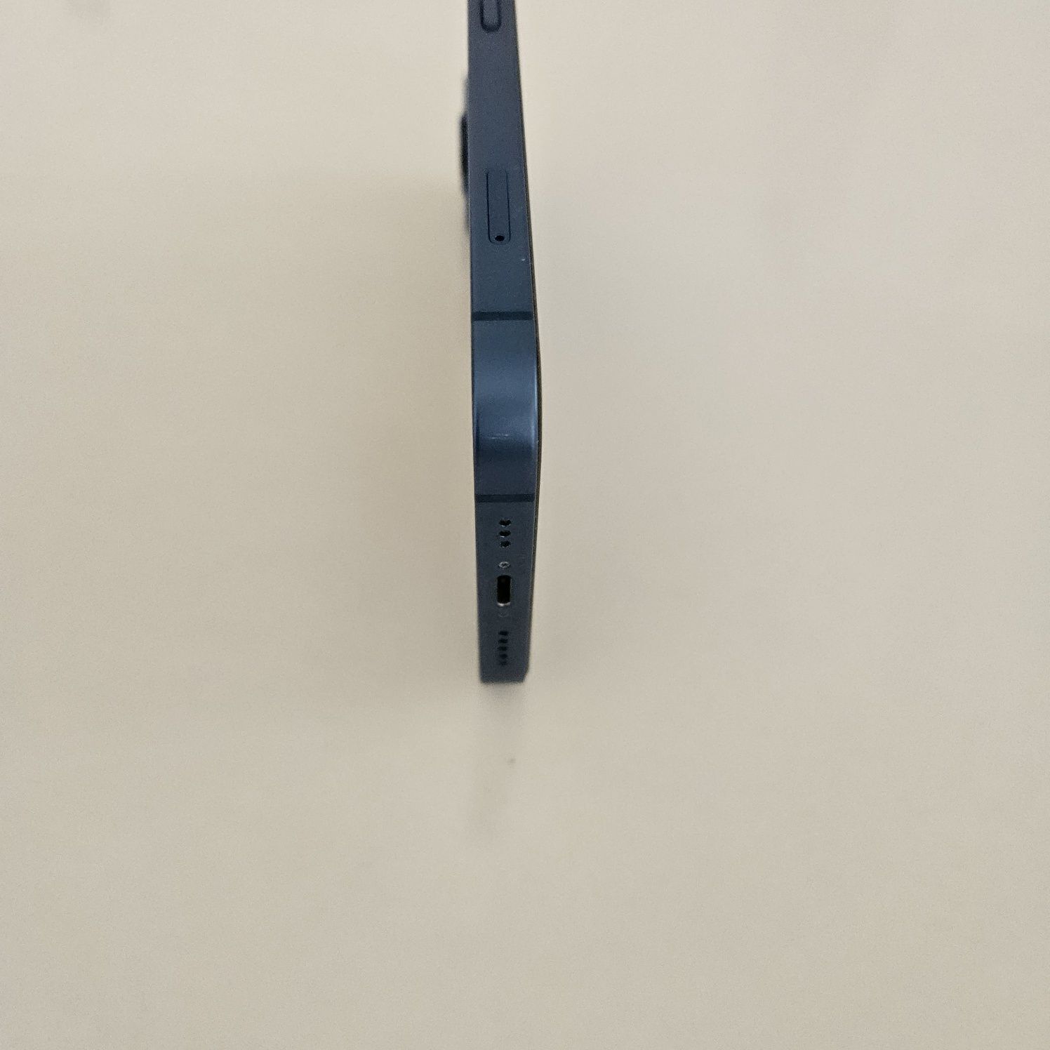 iPhone 13 син 128GB