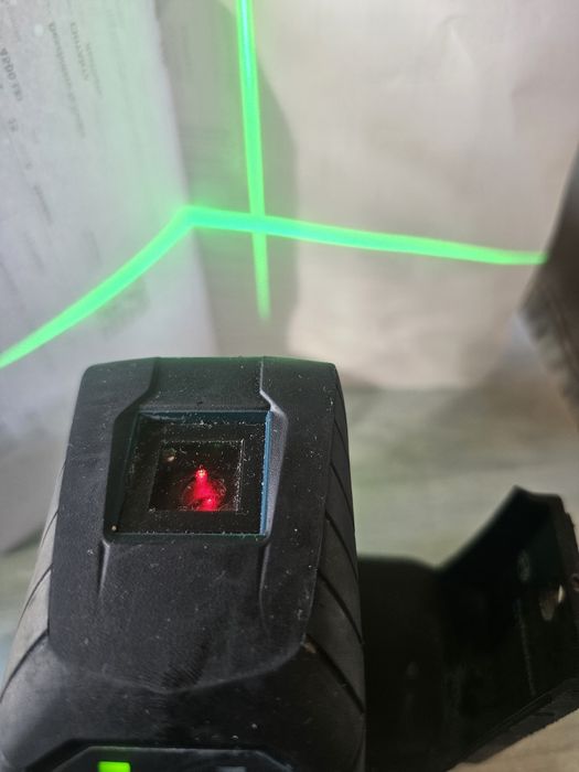 Bosch profesional GCL 2-15 G