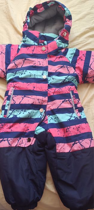 Продам детский зимний комбинезон