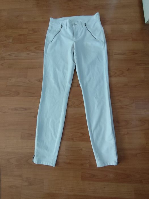 Pantaloni piele marimea 34