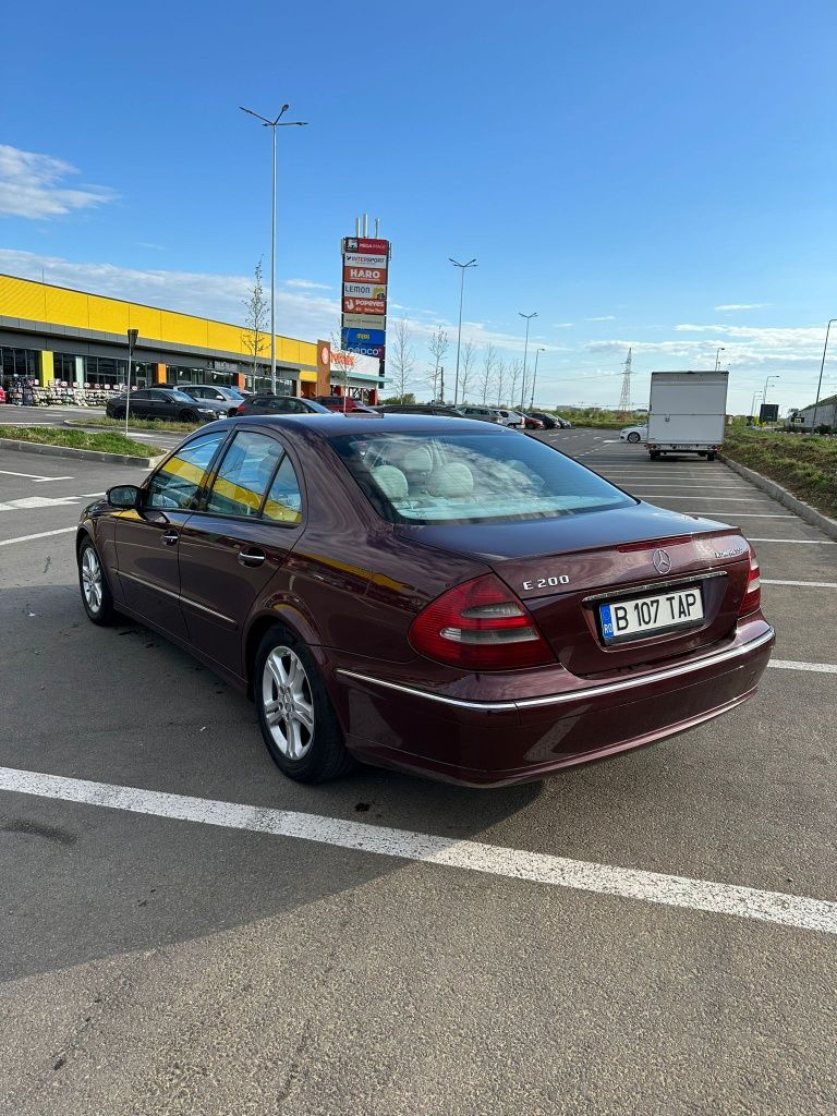 Mercedes-Benz E-Class 180 W211