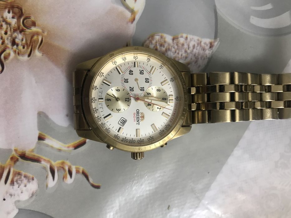 Продаеться часы ориент