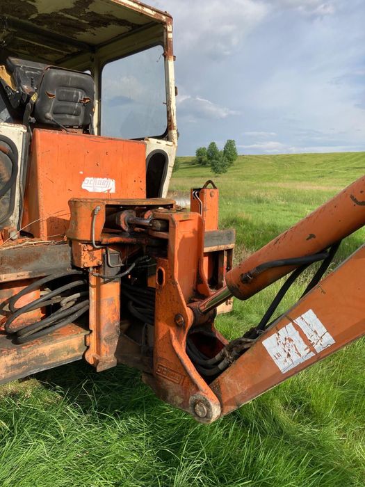 Vând buldoexcavator Schaeff SKB902 – 4.000€