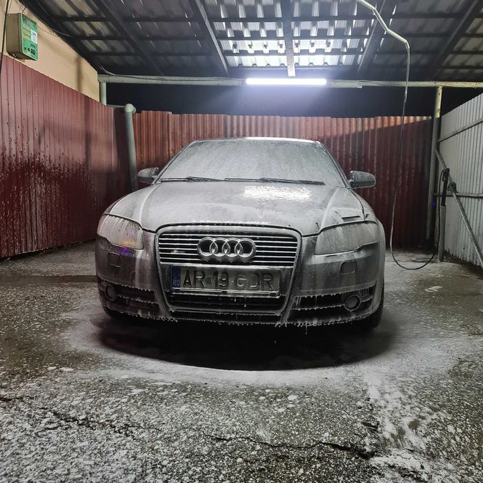 Vand Audi a4 b7 an 2007 motor 2.0 140 cp