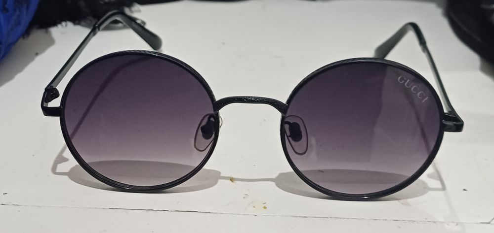 Продам очки гуччи новый