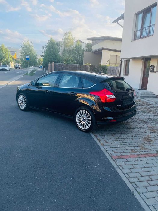 Ford Focus Titanium Euro 5 - foarte dotat ( exclus variante )
