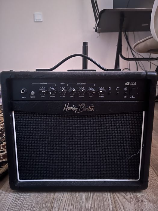 гитарный комбик Harley Benton HB20-R