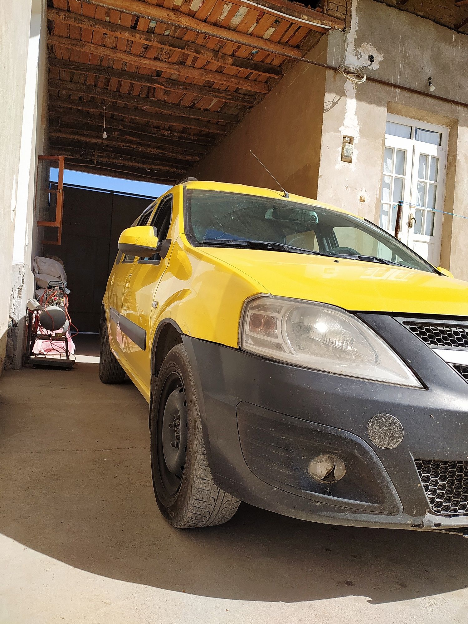 Lada Largur 2014