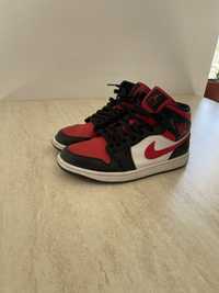 Jordan 1 mid fire red