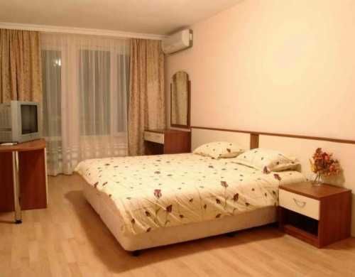 Дава се под наем Тристаен апартамент в Бургас, Лазур - 120 кв.м за 325 € - Снимка #3