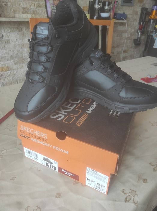 Adidași skechers 43