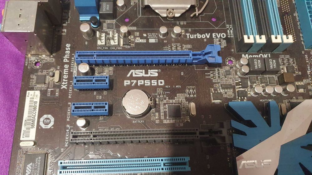 Lot Placi de baza Soker 1200 si altele AMD